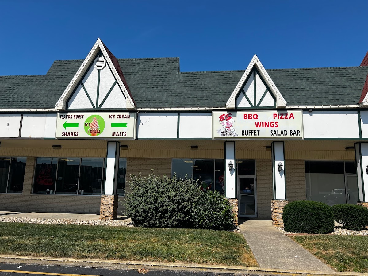 S&s Bbq, Pizzeria